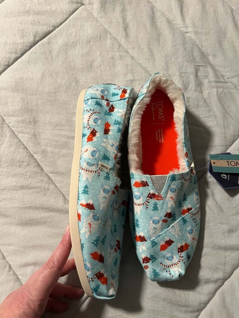 TOMS Women's Alpargata Faux Fur Lined Slip-Ons Clearwater Blue Snow Yeti Print - Picture 2 of 7